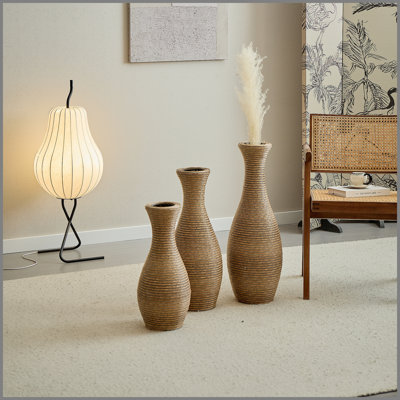 Élégant vase de plancher en rotin artificiel beige 3 pièces - un article de signature pour la décoration du salon, de l'entrée ou du couloir - une décoration polyvalente pour les arrangements de fleurs sèches ou en soie