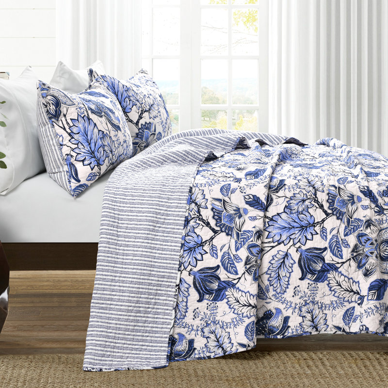 Blue Floral Cotton Reversible Full/Queen Quilt Set