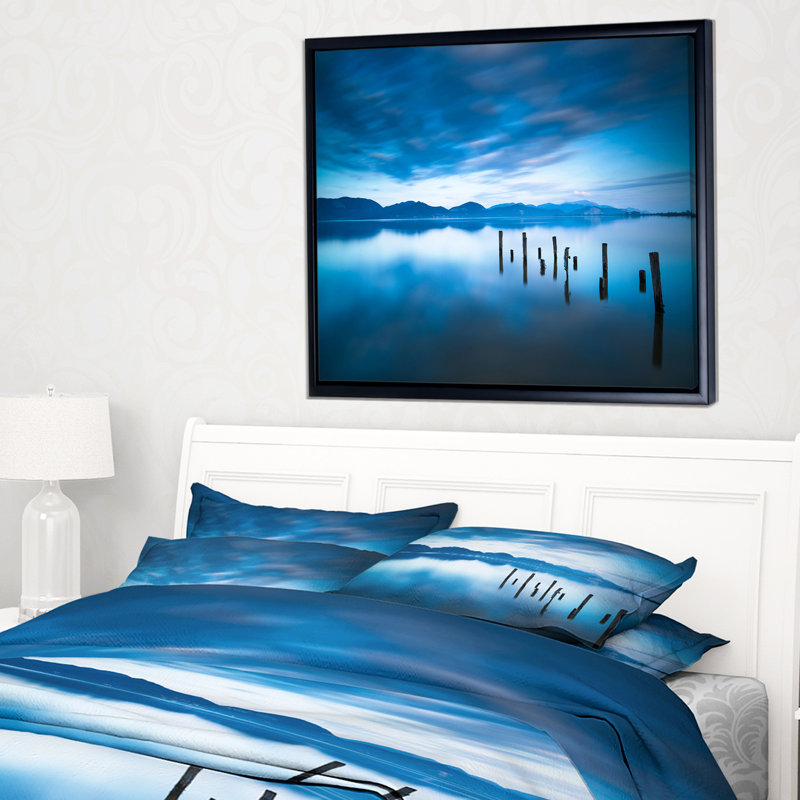 «Blue Lake with Wooden Pier», impression, H 30 po x l 40 po x P 1,5 po, Toile avec cadre flottant