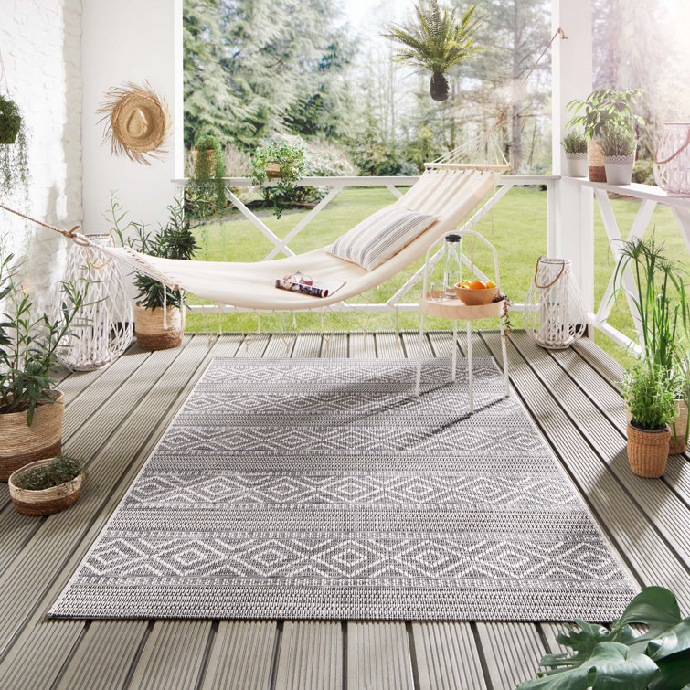 Freddy Striped Machine Woven Flatweave Indoor / Outdoor Area Rug