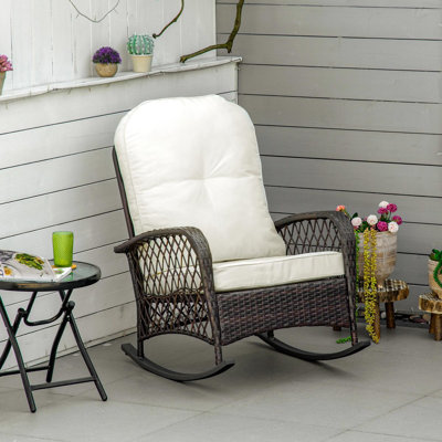 Chaise berçante en osier pour l'extérieur Outsunny