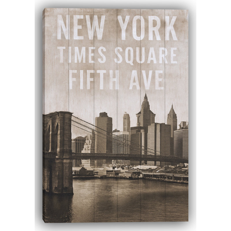 Toile de New York Cityscape - panneau de bois aux tons sépia, H 40 po x l 30 po
