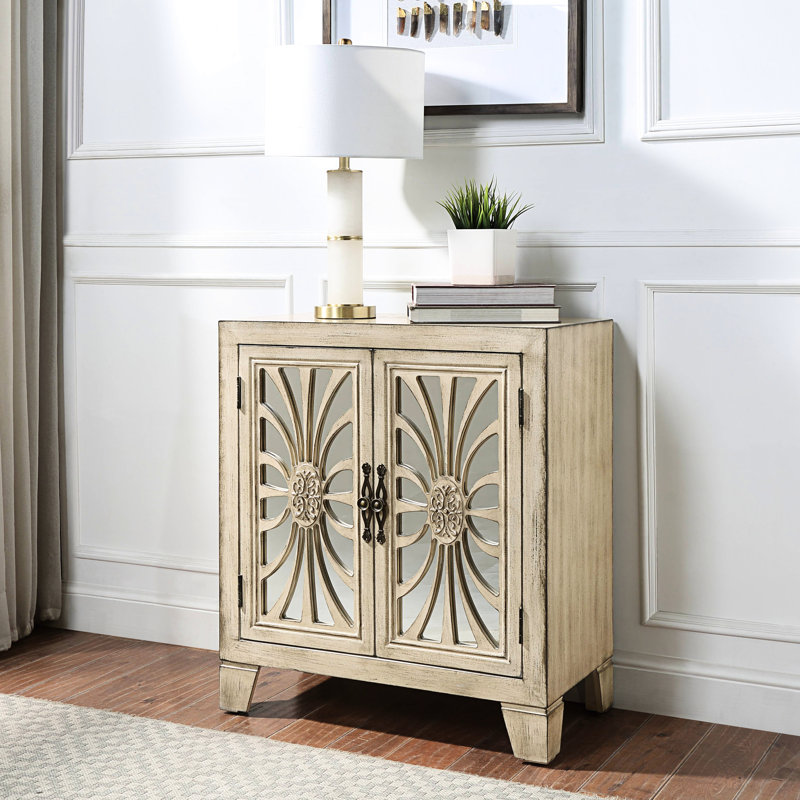 Console blanche antique avec portes en verre à miroir pour l'élégance du couloir dans l'organisation du salon