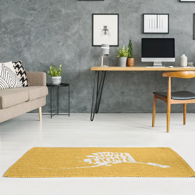 Tapis jaune en alaska, home