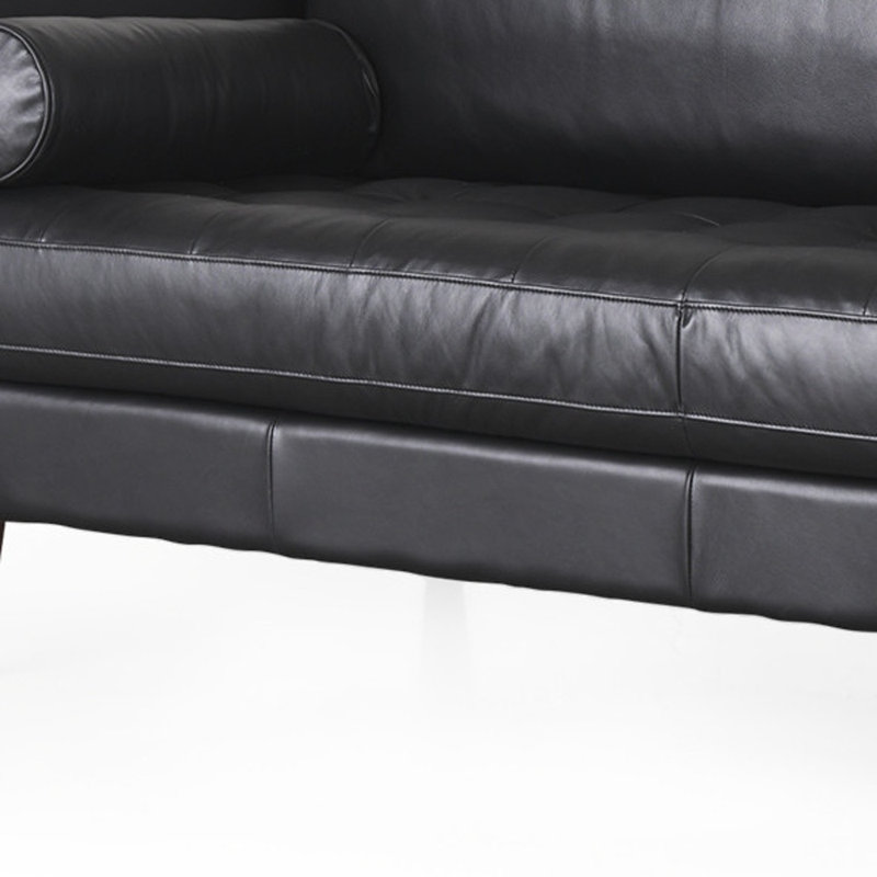 Canapé 88 po en cuir noir et coussins décoratifs avec pieds bruns