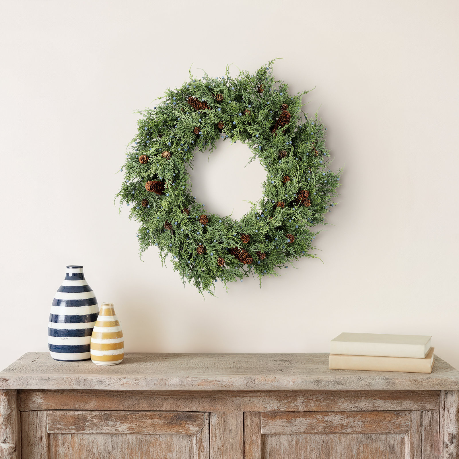 BLUE POINT JUNIPER WREATH