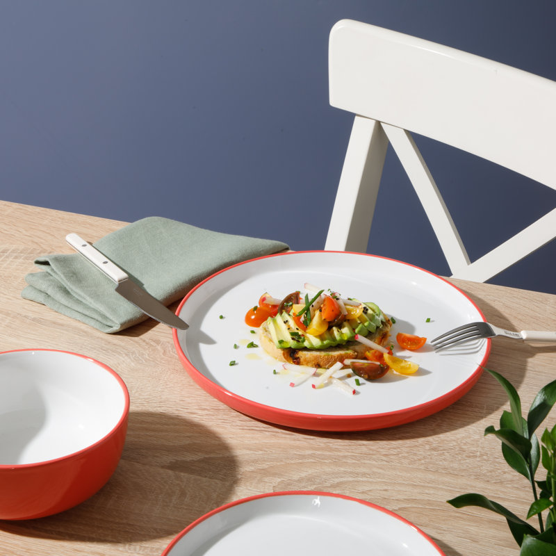 Service de vaisselle Sur La Table Essentials Sur La Table - Service pour 4, Rouge