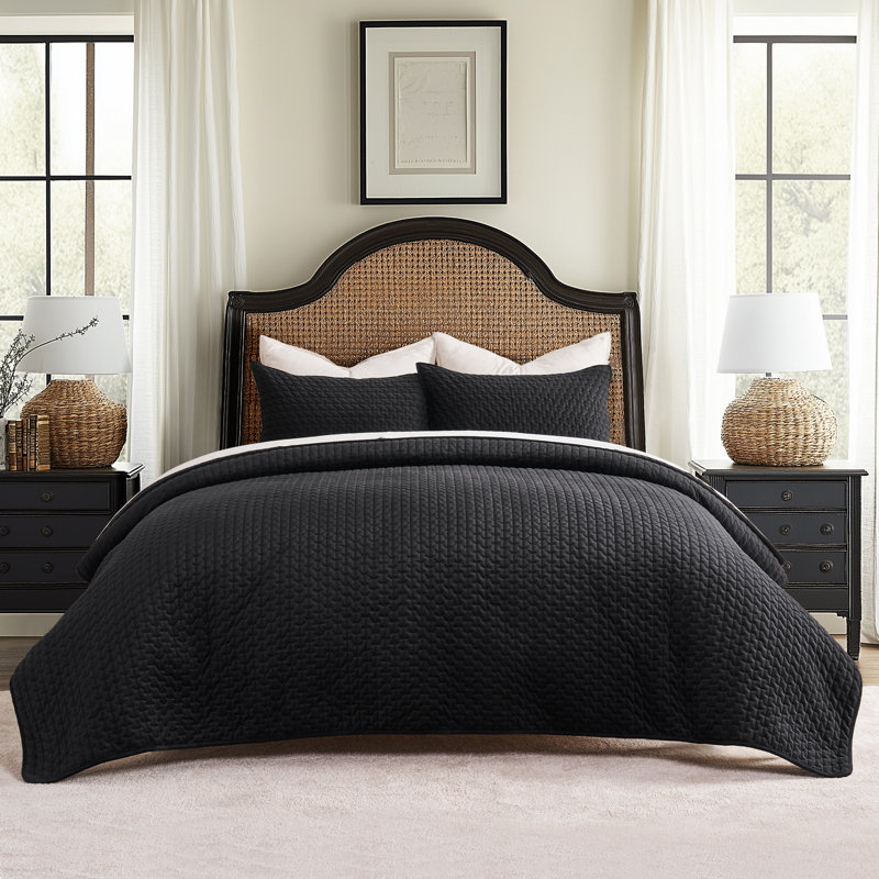 Cross-Stitch Velvet Quilt Set 3 Pieces, Queen, Black