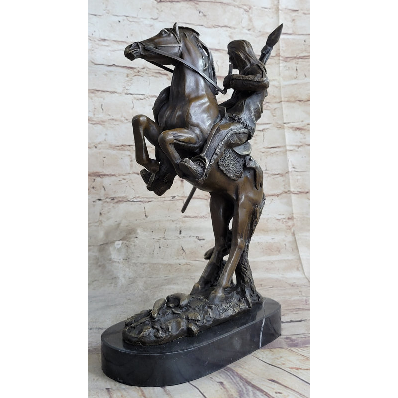 Figurines et sculptures