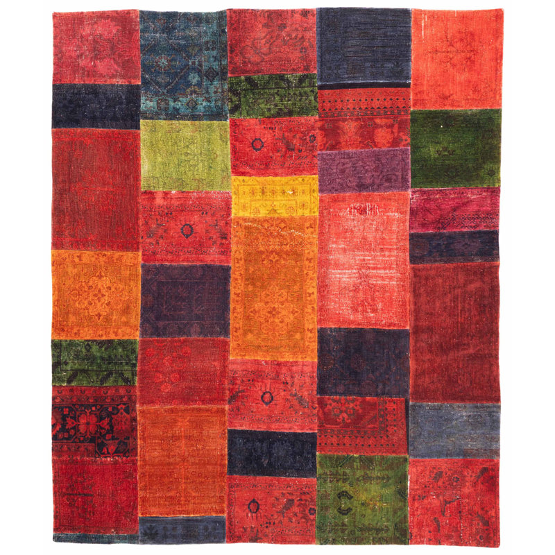 Color Transition Patchwork Red Rug 8'1" x 9'10"