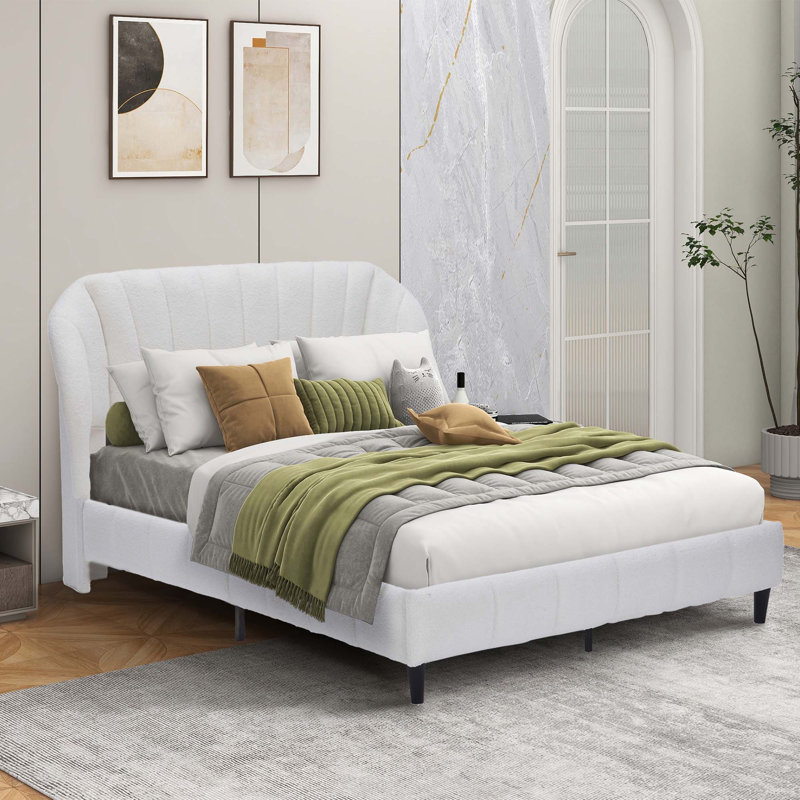 Lit plateforme tapissier en velours