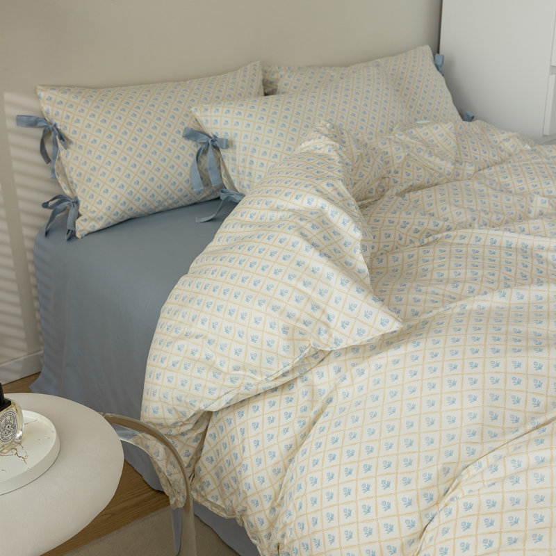 Microfiber Floral Print Comforter Set, Full Comforter + 2 Pillowcases