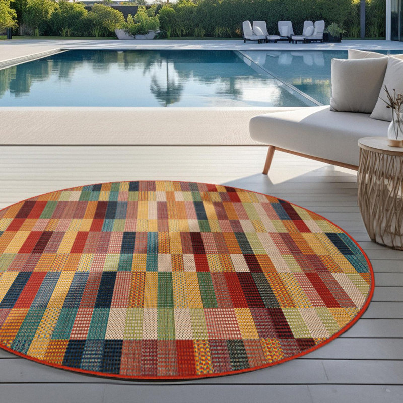 Striped Indoor / Outdoor Rug, Round 6'1"