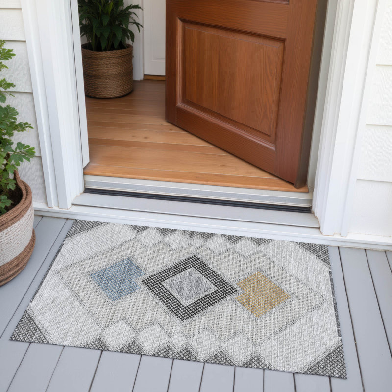 Machine Washable Indoor/Outdoor Xhevrie Gray Rug, Rectangle 1'8" x 2'6"
