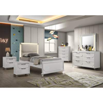 Humberto 6-Piece Bedroom Set