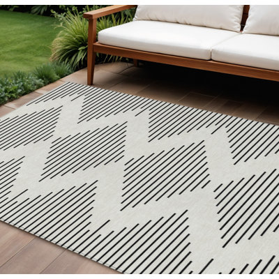 HomeRoots 10' X 14' Ivory And Black Geometric Washable Indoor Outdoor Area Rug