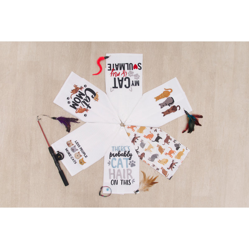 Sans doute des poils de chat sur cette serviette à main brodée pour la cuisine et la salle de bain