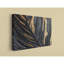 Art mural plume noire et dorée, toile abstraite feuille de Macro - décor moderne glamour, impression de texture luxueuse pour le salon, peinture élégante foncée-673781374