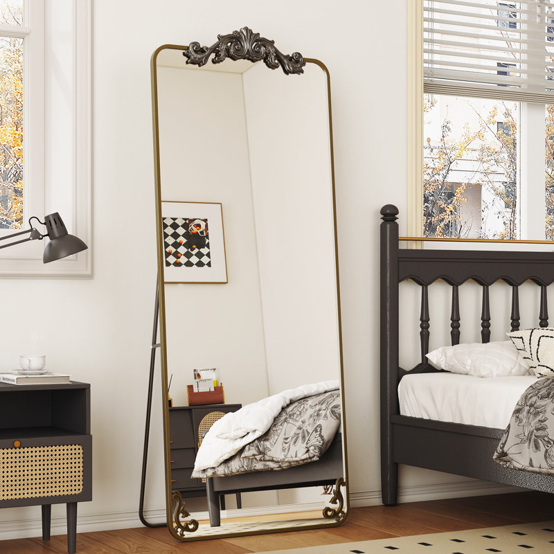 Miroir Ornately, 58 po x 18 po, Cuivre antique