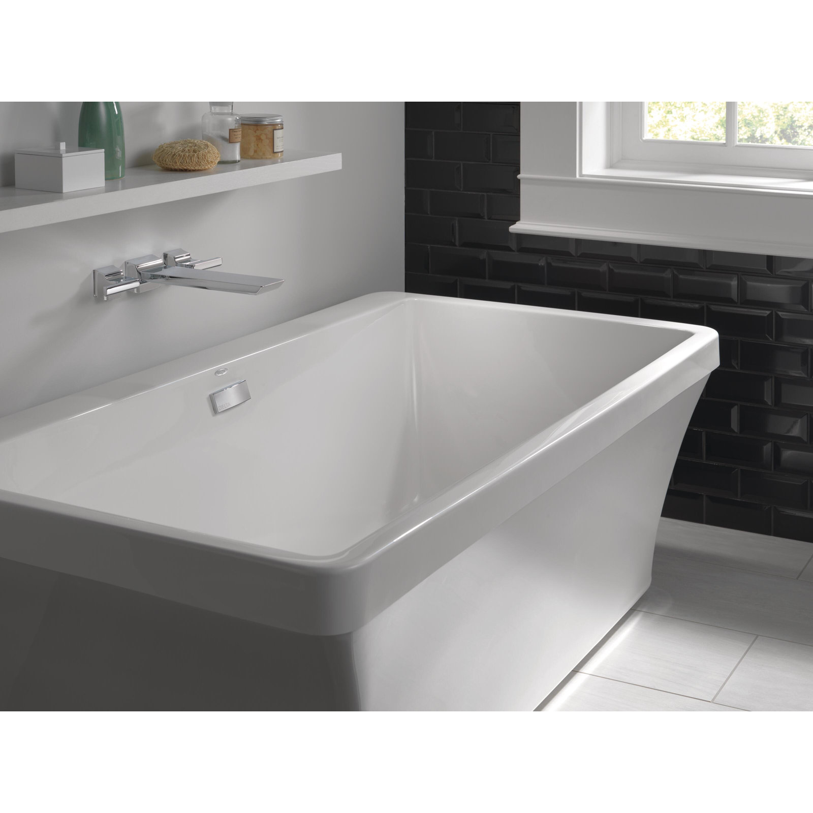 Pivotal® Wall-Mounted Roman Tub Faucet, Lumicoat Chrome
