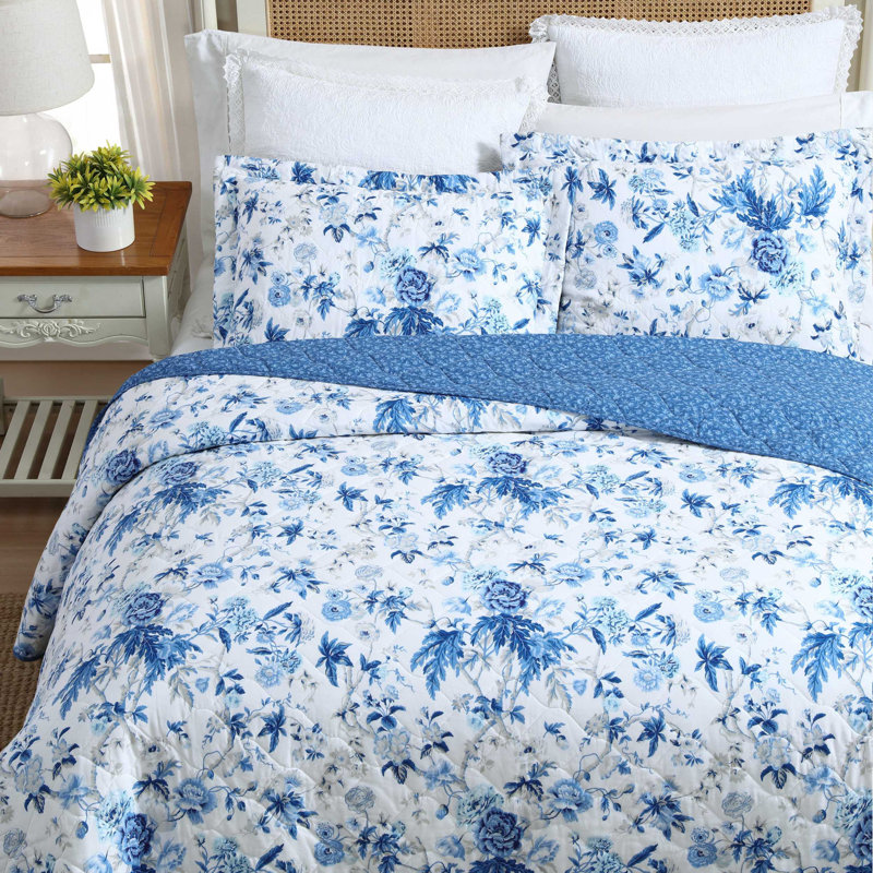 Blue Cotton Twin Reversible Quilt Set with Sham