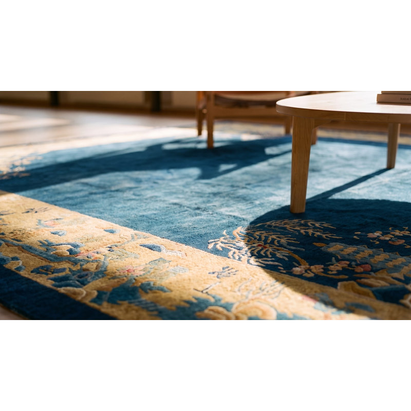 Tapis chameau en laine bleu marine antique