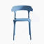 Un ensemble de 4 chaises empilées-330522317