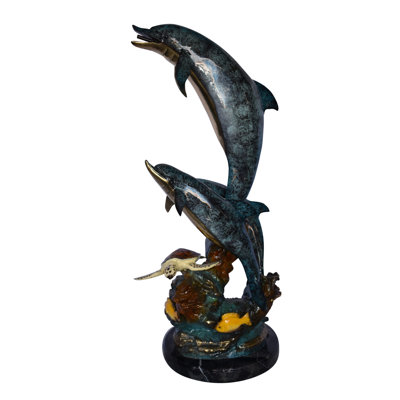 Statue bronze bronze nageant à côté d'une tortue de mer, 17 po x 15 po x H 38 po.