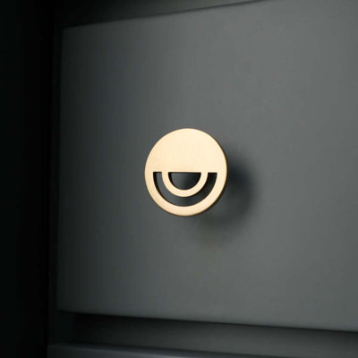 Horizon 1 1/2" Diameter Circle Knob