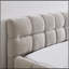 Structure de lit tapissier grand format avec tissu épais, lit plateforme grand format en chenille avec tête de lit et structure solide. Aucun sommier tapissier requis, beige (68 po x 86,5 po x 23,5 po)