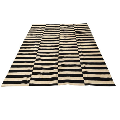 Tapis noir et blanc Ohlson