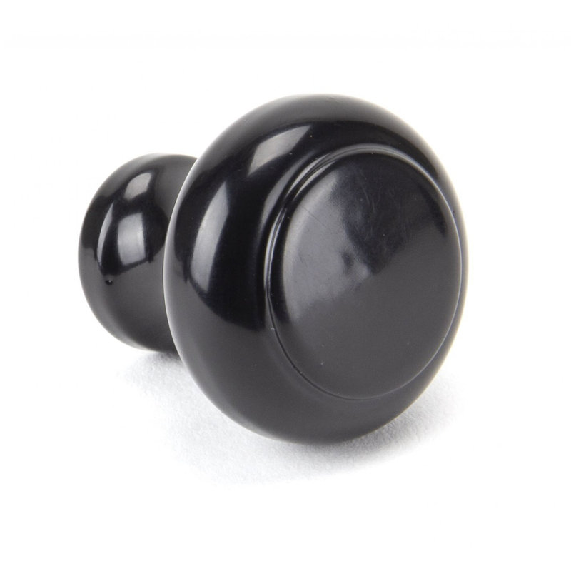 Regency 30mm Diameter Round Knob, Black