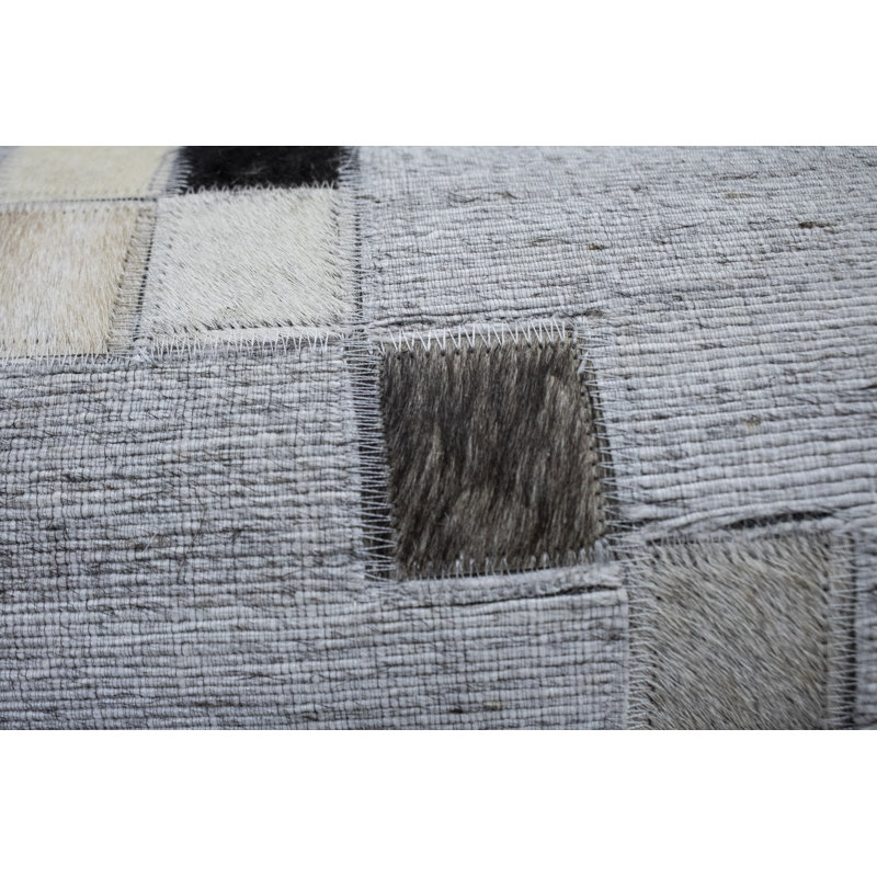 Tapis gris en similicuir Bucher, Rectangle de 5 pi 1 po x 7 pi 11 po
