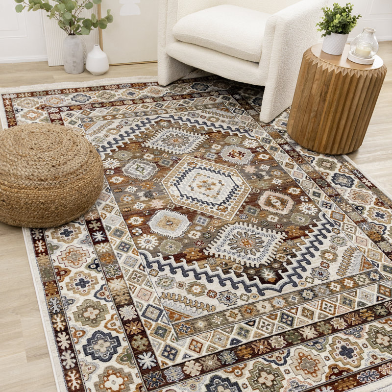 Tapis d'intérieur traditionnel rouge Marranda, Rectangle 5 pi 3 po x 7 pi 10 po