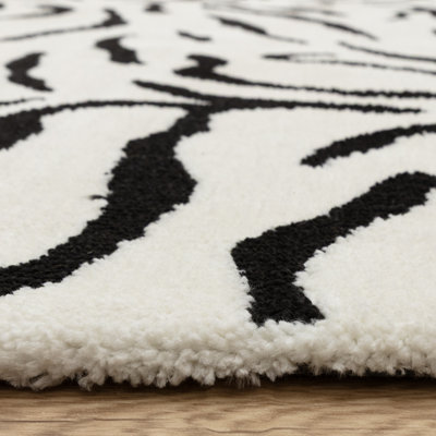 Alaisdair Tiger Animal Print Black/White Rug
