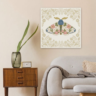 Folkloric Moth 1, art contemporain à motif floral