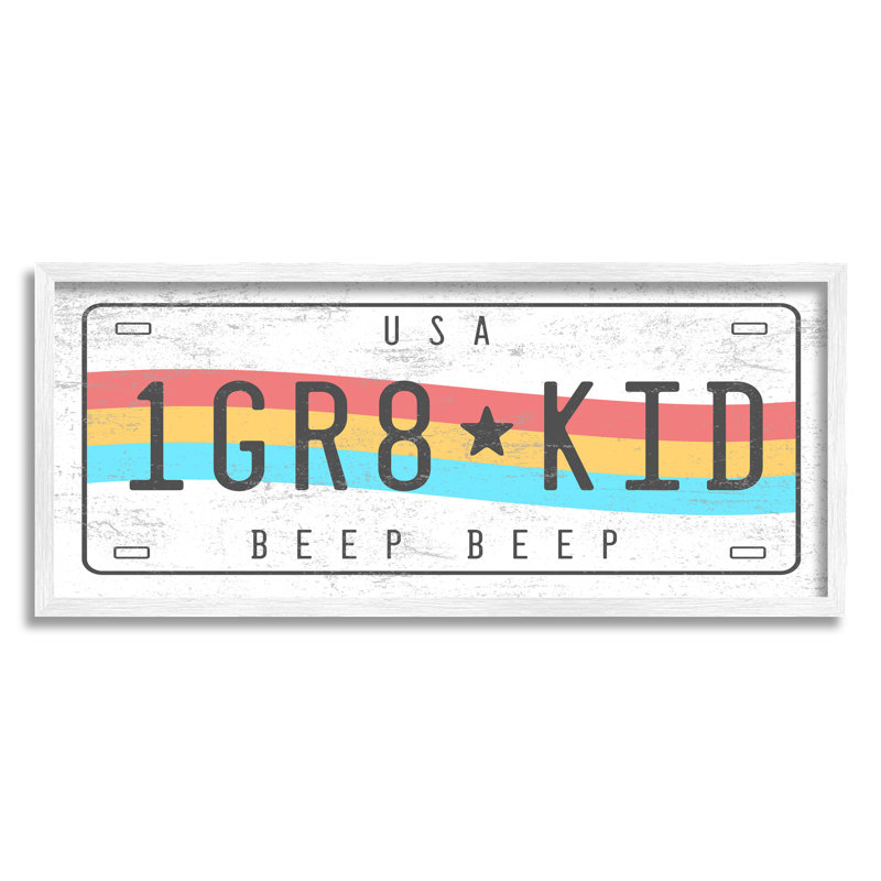 1 «GR8 KID Rainbow Car», plaque surdimensionnée blanche encadrée, estampe numérique par Daphne Polselli, H 10 po x l 24 po