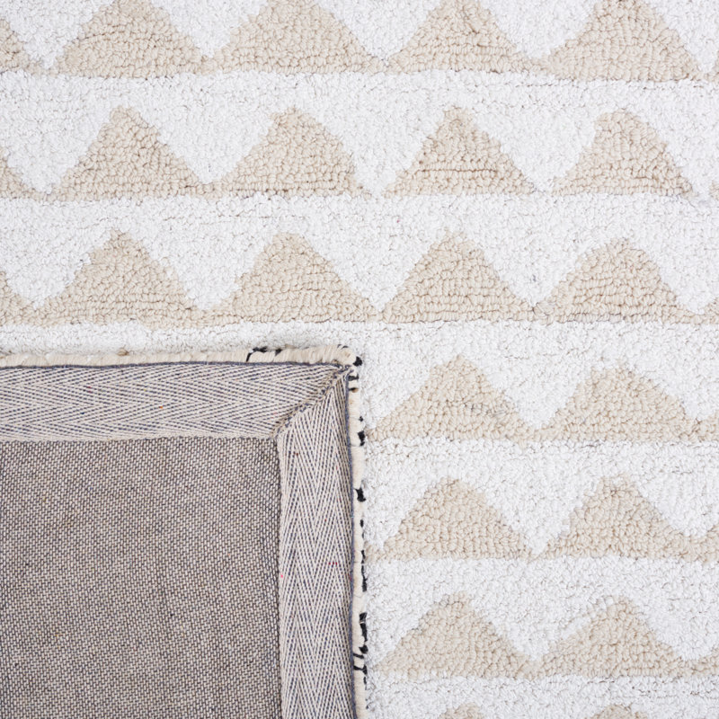 Tapis ivoire / beige Capri 707, Carré 6 pi