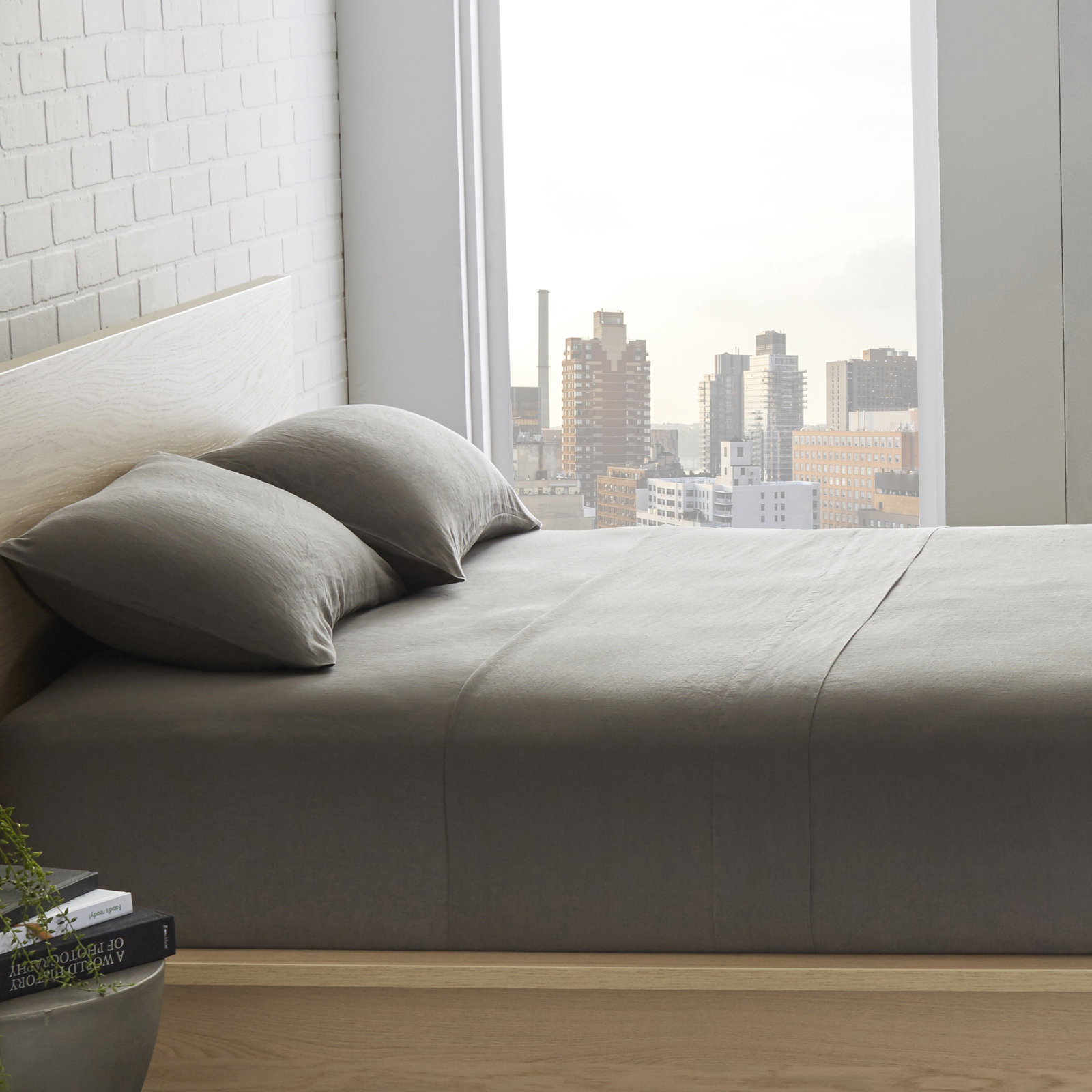 Frazier 100% Linen Machine Woven Sheet Set, Slate Gray, Queen Sheet Set with 2 Pillowcases