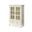 Blanc massif + bois manufacturé + vitrines
