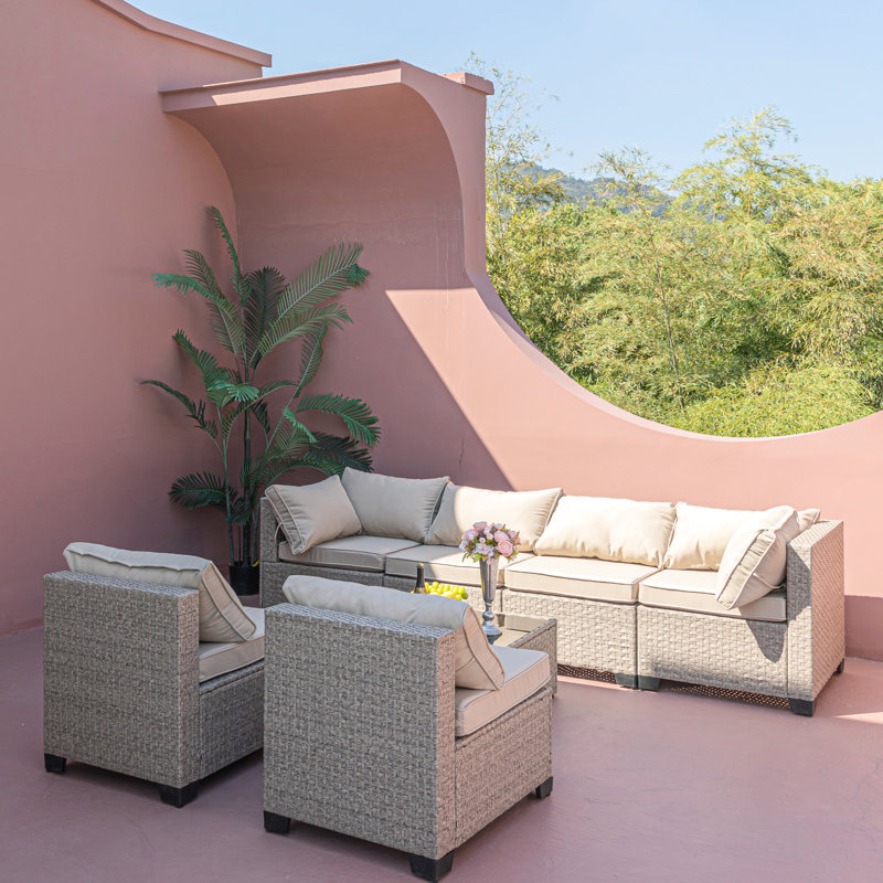 7 canapés modulaires d'extérieur gris pour une utilisation en tout temps