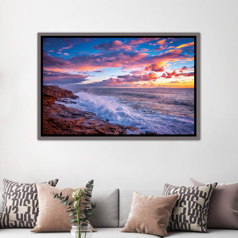 «Stormy Sea» - reproduction, H 40 po x l 60 po x 1,5 po, Toile encadrée de bois rustique foncé
