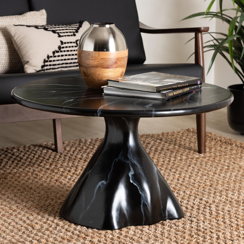 Table basse Bali & Pari Aponi en résine marbrée, Noir
