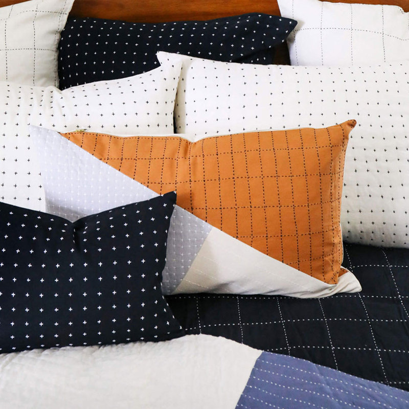 Naari Lumbar Pillow Cover & Insert