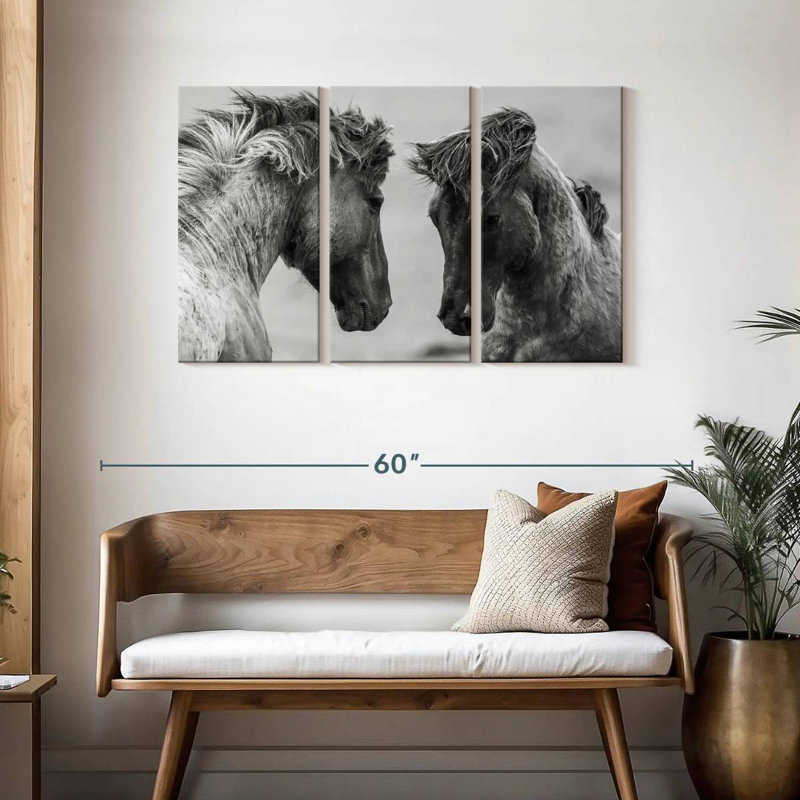 Chevaux de combat monochromes, H 28 po x l 45 po