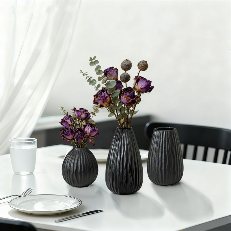 Ceramic / Porcelain Table Vase, Black