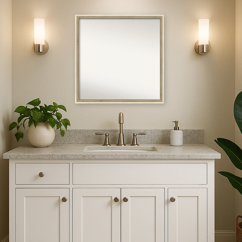 Miroir mural de salle de bain Petronella, L 28 po x H 28 po, Blanc vieilli Castellan