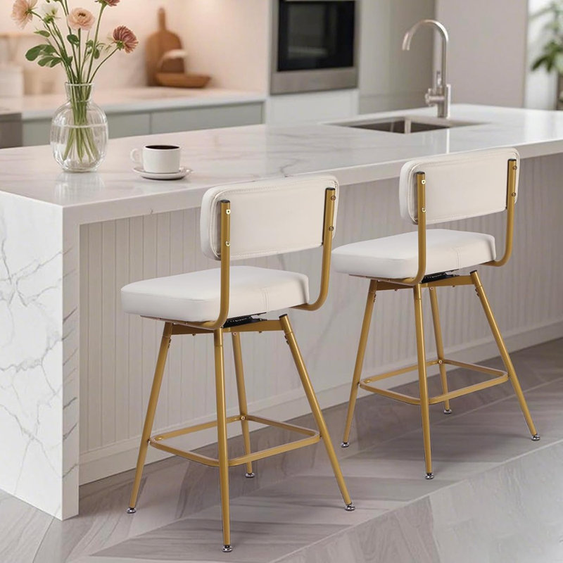 Ensemble de 2 tabourets de bar pivotants à hauteur de comptoir, revêtus de similicuir avec dossier, pieds et repose-pieds en métal, blanc et or