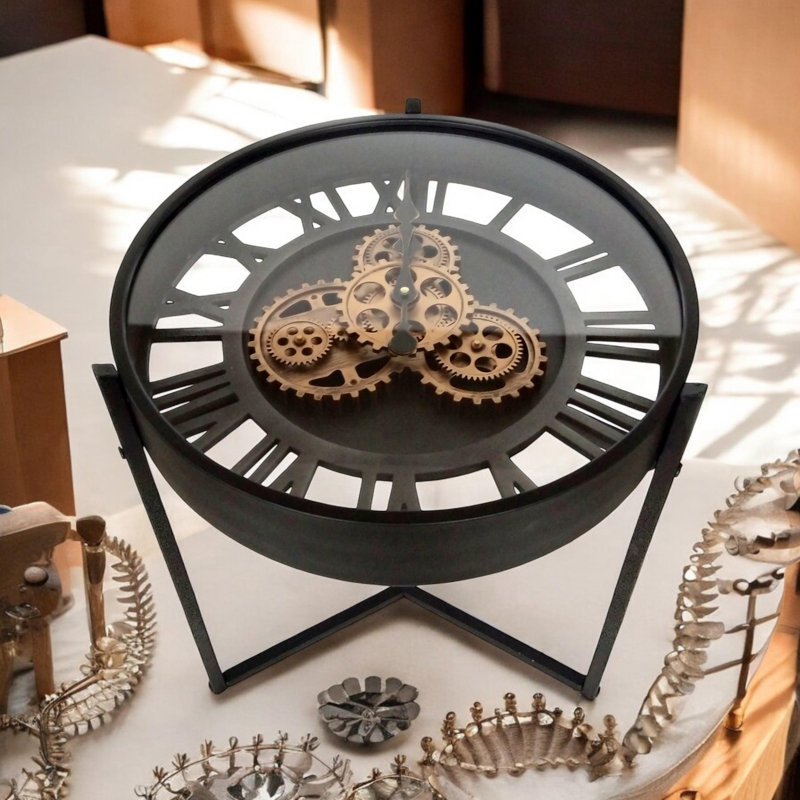 Roman Numeral Metal Quartz movement / Crystal Tabletop Clock in Gold Black