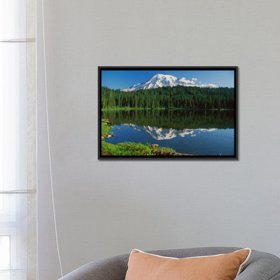 «Mount Rainier and Reflection Lake, Mount Rainier National Park, Washington I» par Tim Fitzharris - impression sur toile tendue
